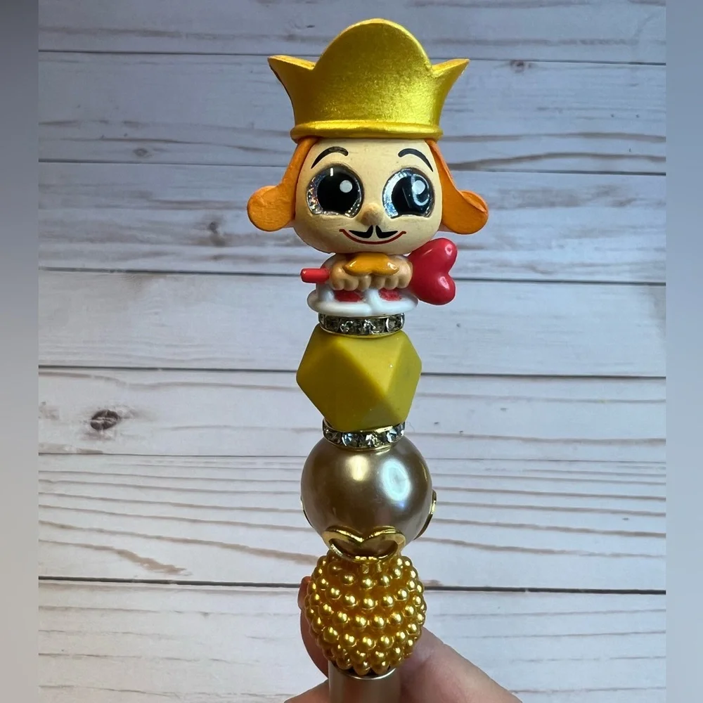Handmade “King of Hearts” Doorables Beaded Pen